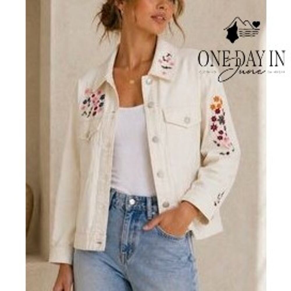 Dolan Anthropologie Floral Embroidered Denim Jacket Cream Size L
